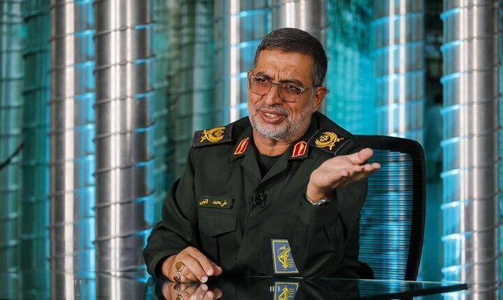 شهید نائینی تبیین‌گر عناصر جنگ شناختی بود