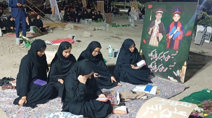 شب قدر مینابی‌ها در جوار قبور شهدای دانش آموز + عکس