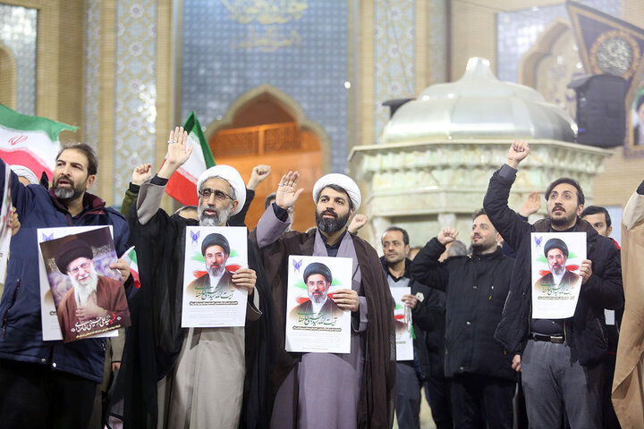 بیعت دانشگاهیان استان قم با ولی امر مسلمین جهان در حرم بانوی کرامت