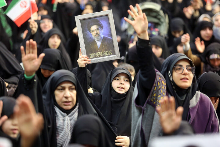 بیعت حامیان بین‌المللی انقلاب اسلامی با حضرت آیت‌الله امام سید مجتبی خامنه‌ای