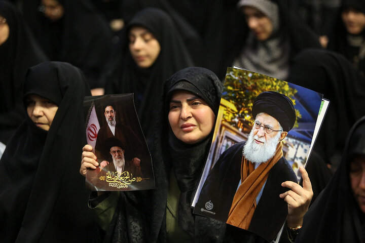 بیعت حامیان بین‌المللی انقلاب اسلامی با حضرت آیت‌الله امام سید مجتبی خامنه‌ای