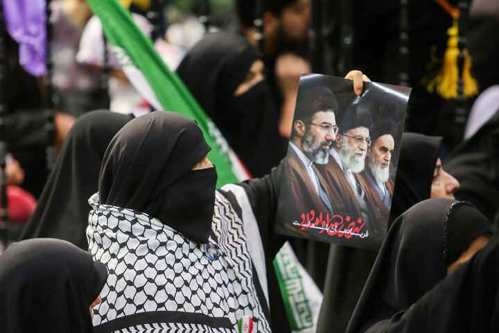 بیعت حامیان بین‌المللی انقلاب اسلامی با حضرت آیت‌الله امام سید مجتبی خامنه‌ای