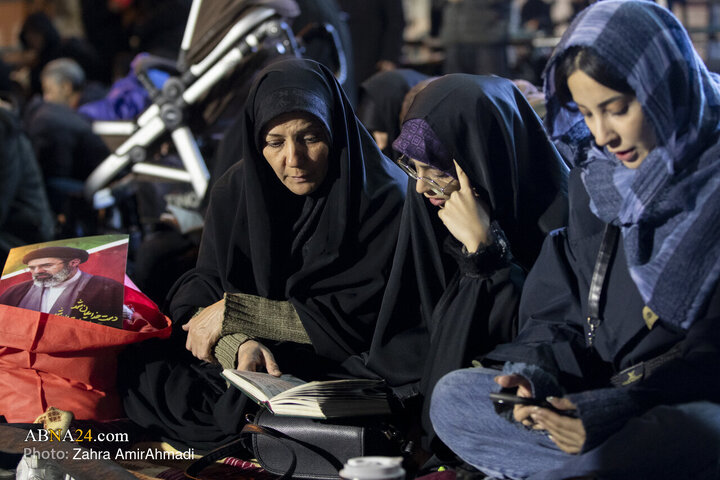 مراسم احیای آخرین شب قدر ماه رمضان در میدان انقلاب اسلامی تهران
