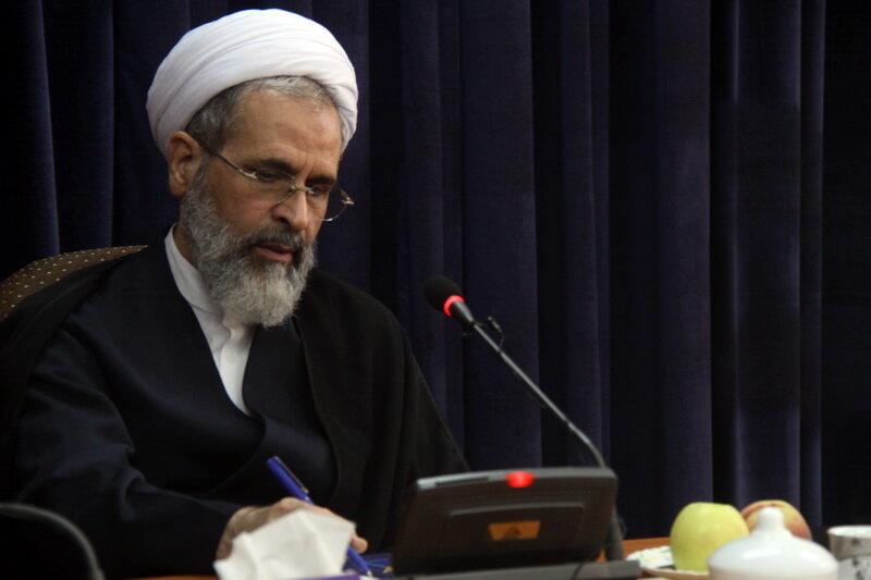 آیت‌الله اعرافی در نامه‌ای به پاپ: ترور رهبر دینی، تهدیدی برای همه ادیان است/ درخواست مدیر حوزه‌های علمیه از واتیکان برای محکومیت جنگ علیه ایران