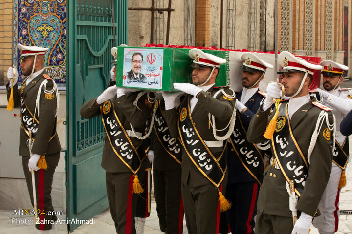 خاکسپاری پیکر شهید علی شمخانی در امامزاده صالح (ع)