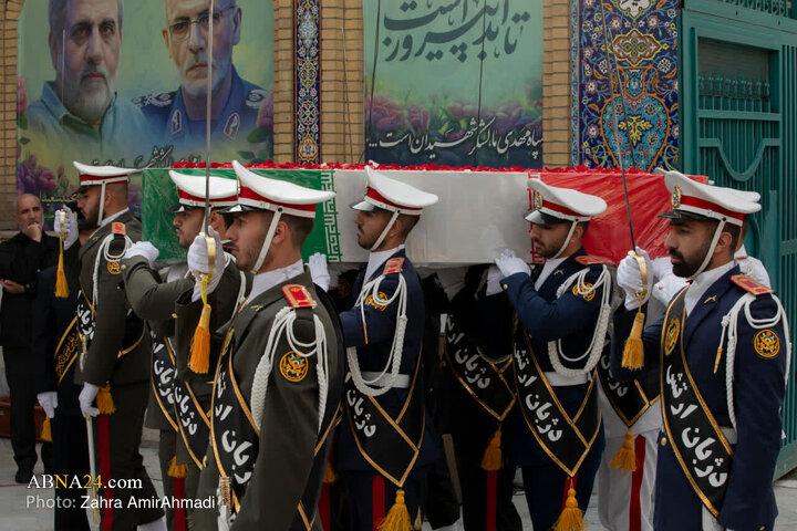 خاکسپاری پیکر شهید علی شمخانی در امامزاده صالح (ع)