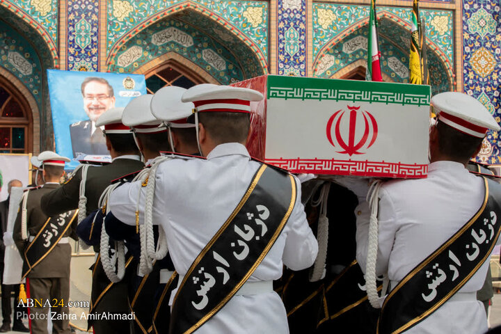 خاکسپاری پیکر شهید علی شمخانی در امامزاده صالح (ع)