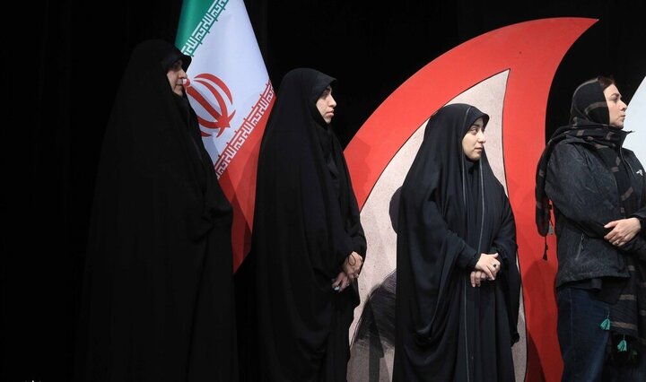 گزارش تصویری | عهد جمعی هنرمندان با آیت‌الله سید مجتبی خامنه‌ای