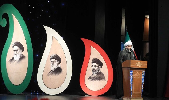 گزارش تصویری | عهد جمعی هنرمندان با آیت‌الله سید مجتبی خامنه‌ای
