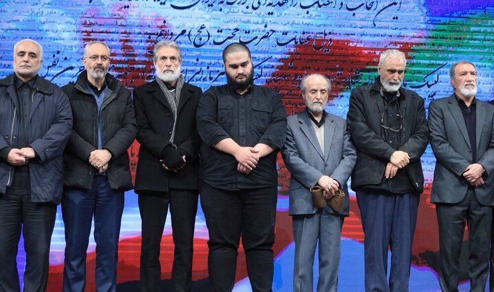 گزارش تصویری | عهد جمعی هنرمندان با آیت‌الله سید مجتبی خامنه‌ای