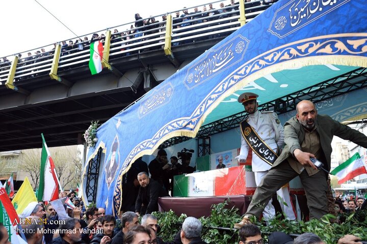 تشییع پیکر شهیدان لاریجانی، سلیمانی و شهدای ناوشکن دنا
