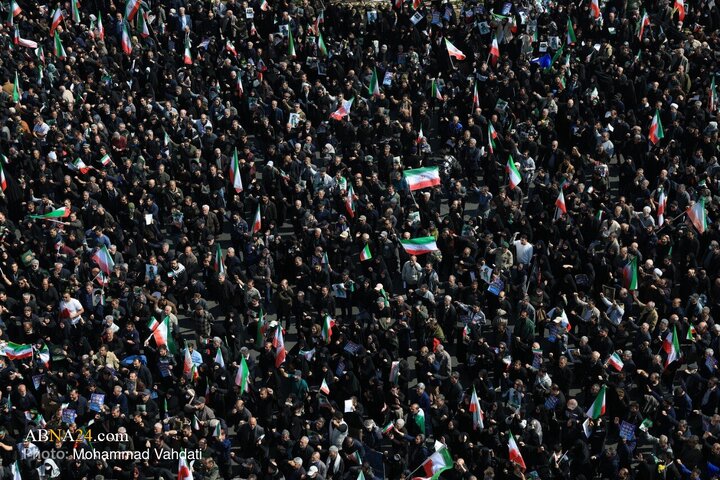 تشییع پیکر شهیدان لاریجانی، سلیمانی و شهدای ناوشکن دنا