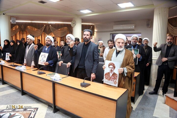 مراسم بزرگداشت رهبر شهید و بیعت با رهبر جدید در دانشگاه ادیان و مذاهب