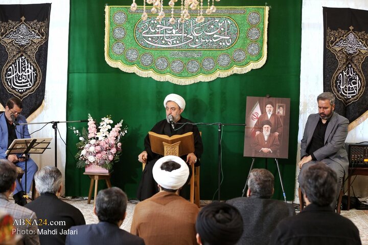 محفل قرآنی با یاد امام شهید در قم