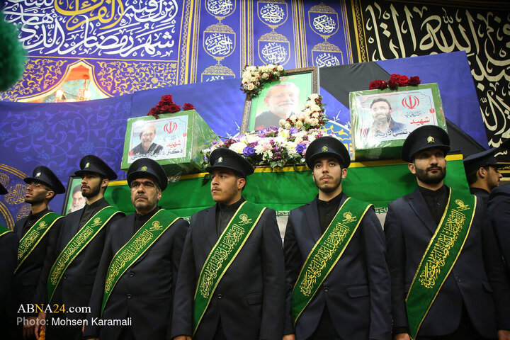 وداع با پیکر شهید علی لاریجانی در حرم حضرت معصومه(س)