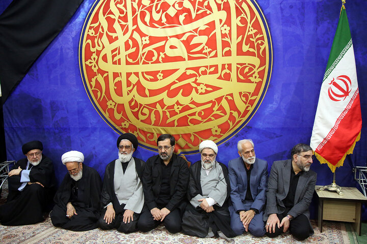 وداع با پیکر شهیدان لاریجانی در حرم حضرت فاطمه معصومه(س)