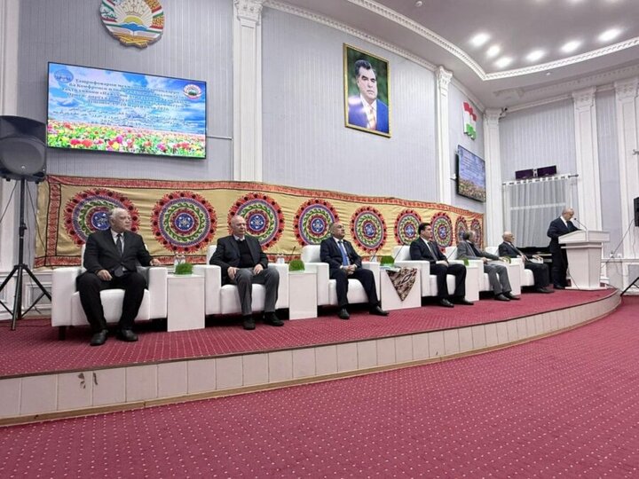 نشست سالانه نوروز با حضور شاعران و چهره‌های فرهنگی افغانستان در دوشنبه برگزار شد