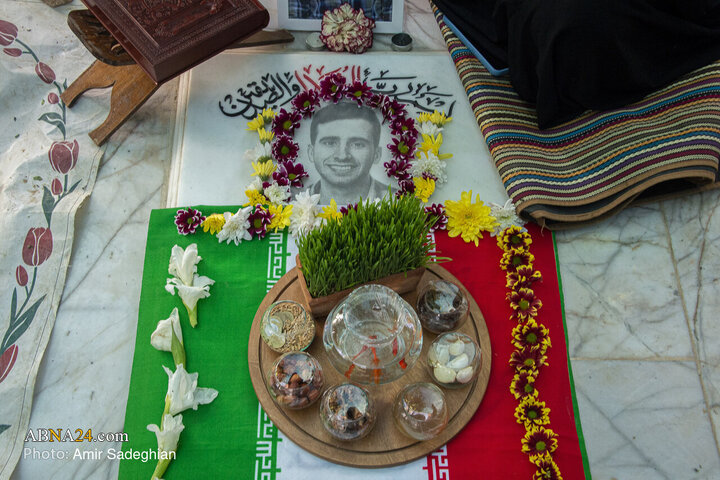 مراسم سال نو در جوار قبور مطهر شهدا در گلزار شهدا شیراز