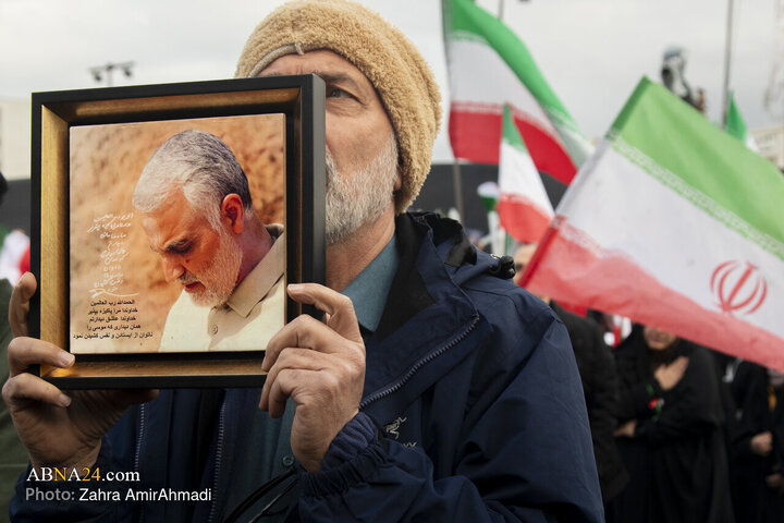 نوروز پیروزی- میدان انقلاب تهران