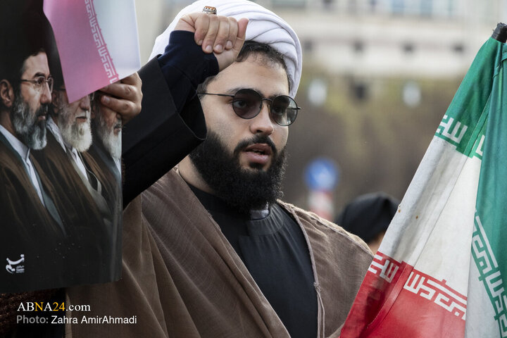 نوروز پیروزی- میدان انقلاب تهران