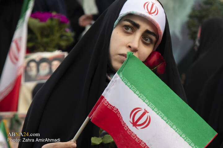 نوروز پیروزی- میدان انقلاب تهران