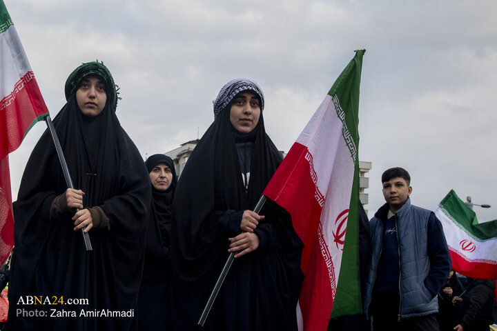 نوروز پیروزی- میدان انقلاب تهران