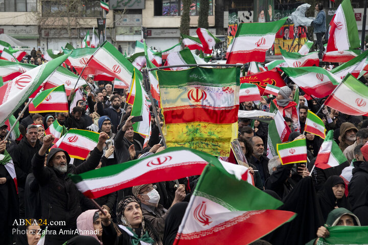 نوروز پیروزی- میدان انقلاب تهران