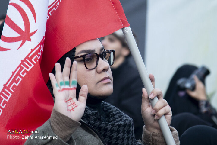 نوروز پیروزی- میدان انقلاب تهران