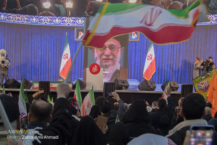 نوروز پیروزی- میدان انقلاب تهران