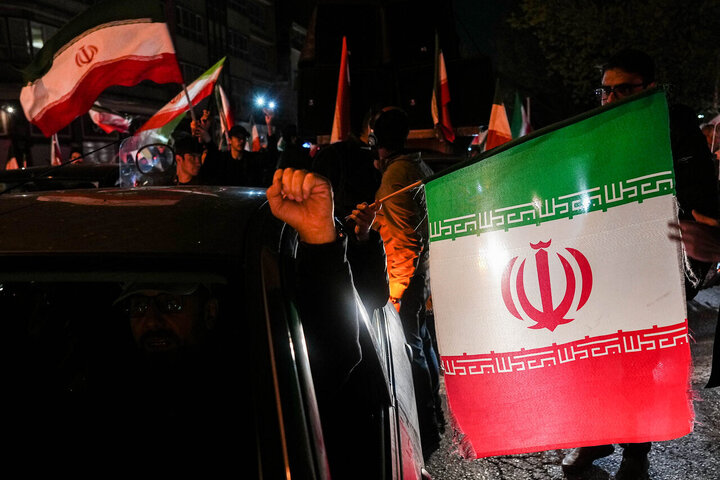 خودرویی که پرچم ملی داشت، اما جاسوس بود