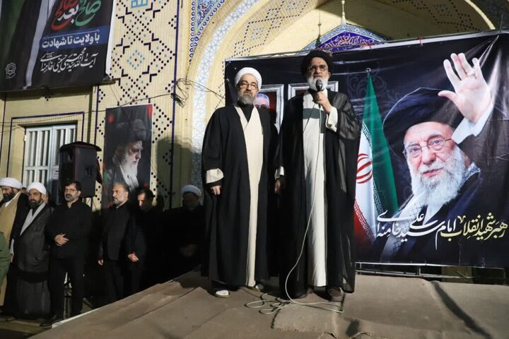 ایستادگی ملت ایران معادلات جهانی را تغییر داده است