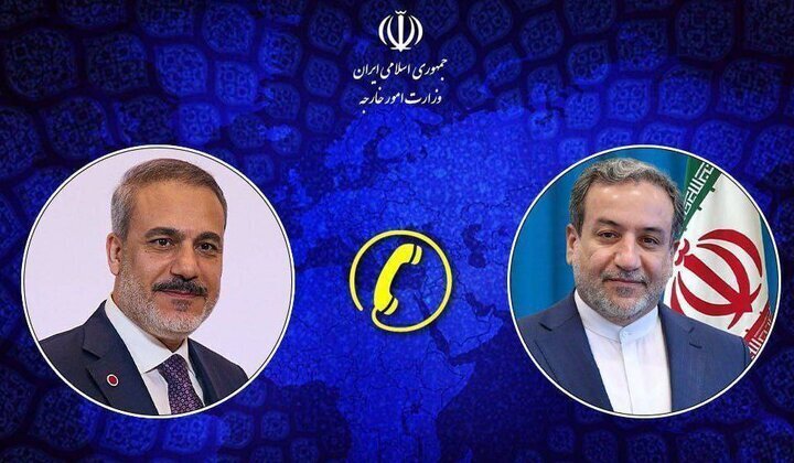 Iran, Turkey FMs hold phone call on regional security