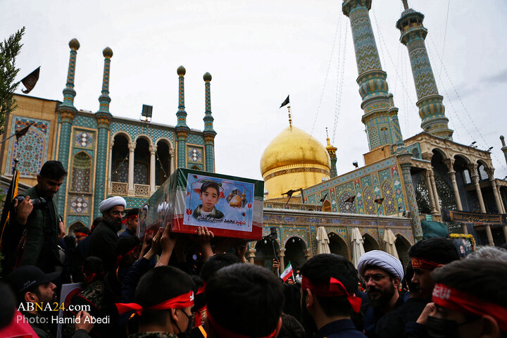 تشییع و تدفین پیکر دانش آموز شهید "محمد حسین دهقان" در قم