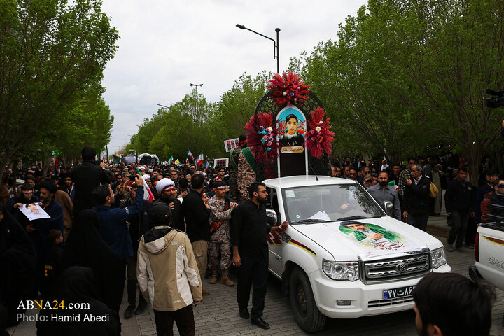 تشییع و تدفین پیکر دانش آموز شهید "محمد حسین دهقان" در قم