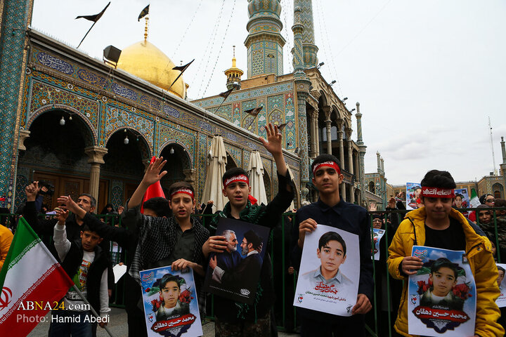 تشییع و تدفین پیکر دانش آموز شهید "محمد حسین دهقان" در قم