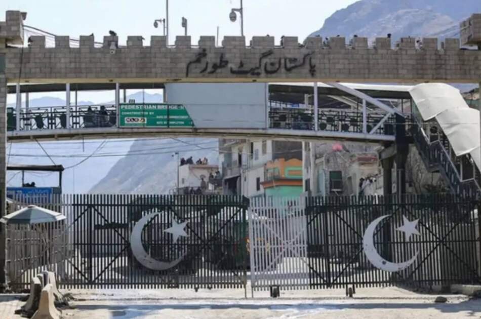 بازگشایی مرز تورخم فقط برای مهاجران افغانستانی