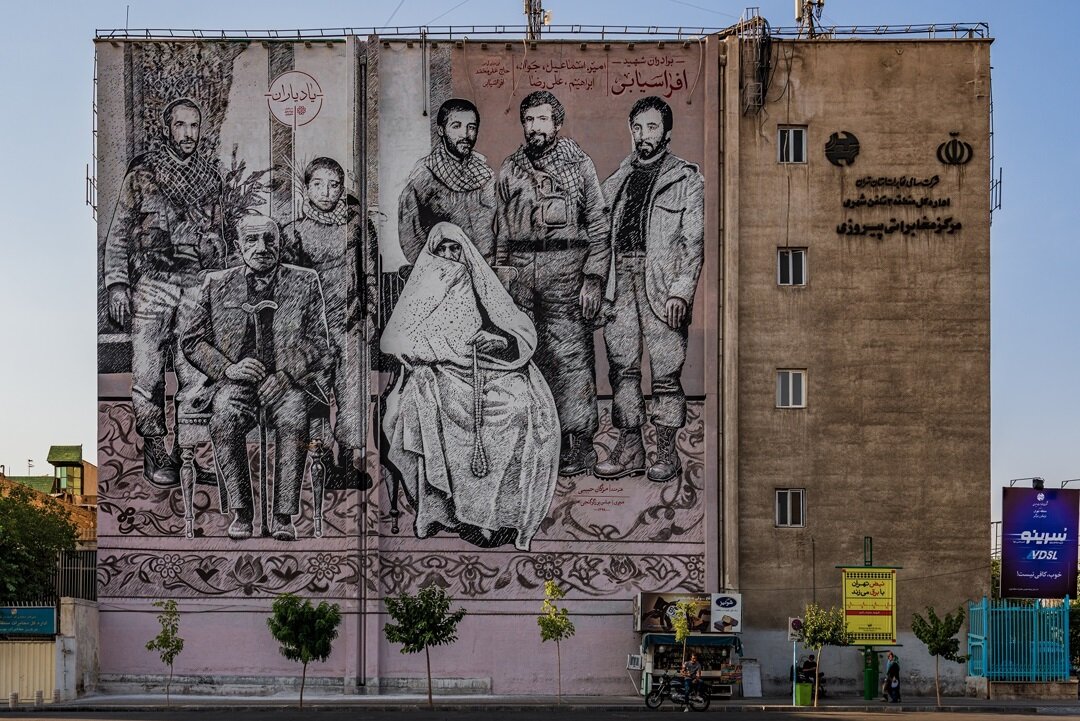 مادر شهیدان افراسیابی تبعیت از امام خمینی(ره) و مقام معظم رهبری را در عمل به ما آموخت