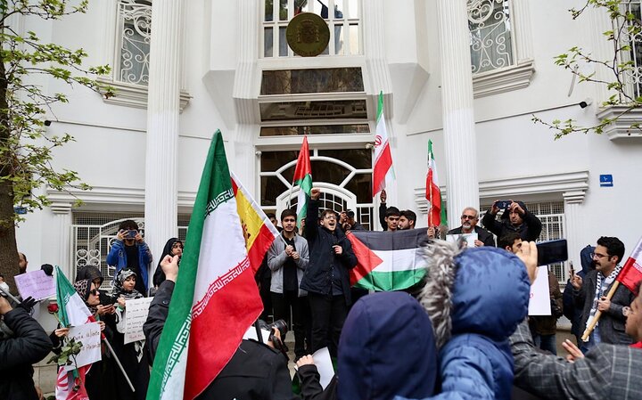 عکس خبری | تجمع قدردانی از مواضع دولت اسپانیا در تهران