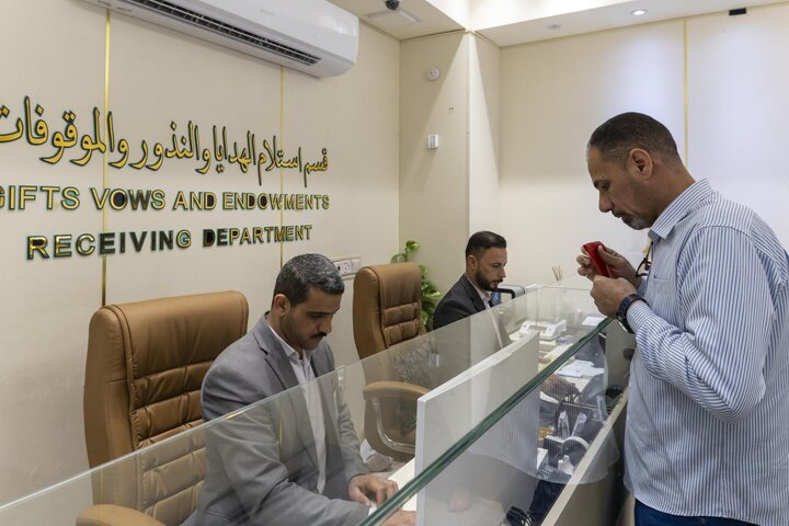 استقبال گسترده از کمپین حمایت از ایران در حرم مطهر حضرت عباس(ع)