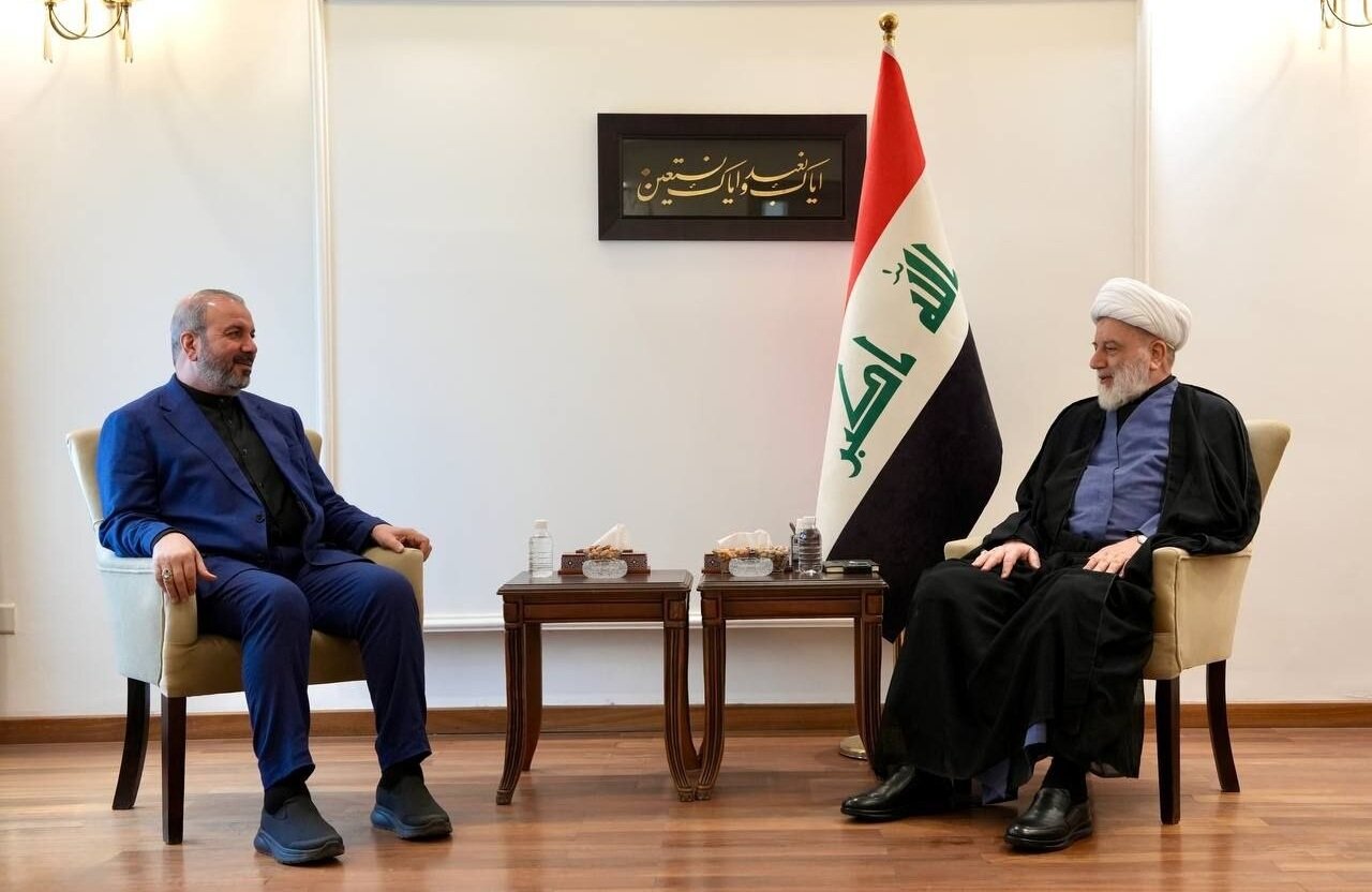تحویل پیام رهبر انقلاب آیت‌الله سیدمجتبی خامنه‌ای  به رئیس مجلس اعلای اسلامی عراق