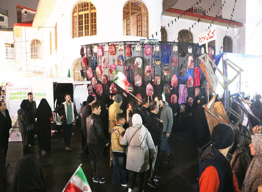 برپایی ایستگاه فرهنگی «هم‌نوا با کوله‌پشتی فرشته‌ها» در رشت به یاد شهدای میناب