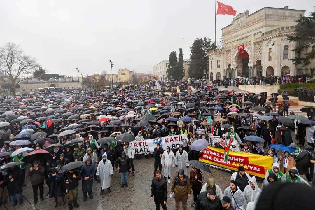Thousands rally in Istanbul against US-Israeli aggression: 'Muslims, unite—Iran's missiles showed they are nothing'