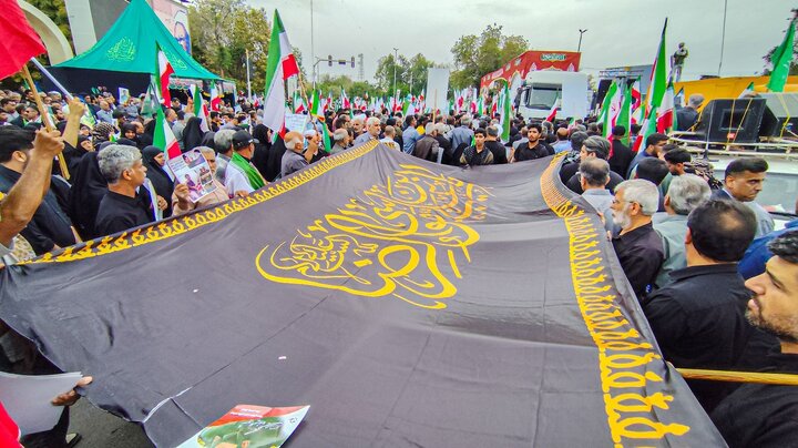 گزارش تصویری/ تشییع پیکر دریابان پاسدار شهید علیرضا تنگسیری در بندرعباس