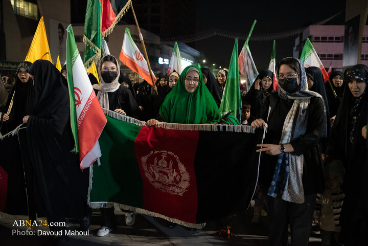 بیعت افغانستانی‌های مقیم مشهد با رهبر انقلاب