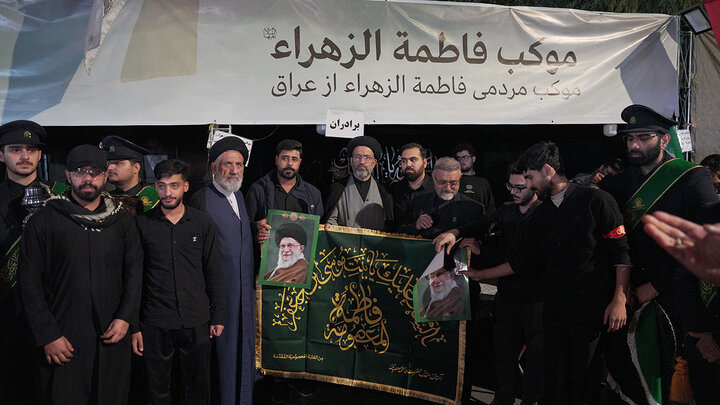 تقدیر مسئولان حرم مطهر بانوی کرامت از موکب‌های غیرایرانی تجمعات مردمی قم