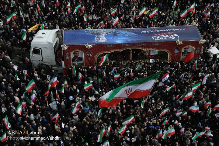 تشییع پیکر دریابان شهید «علیرضا تنگسیری» و جمعی از شهدای والامقام