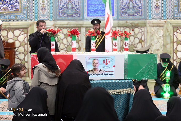 وداع مردم قم با پیکر شهید «سپهبد موسوی» - مسجد مقدس جمکران