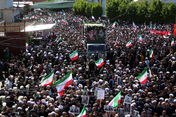 تشییع شکوهمند و خاک‌سپاری پیکر مطهر سپهبد موسوی در حرم بانوی کرامت