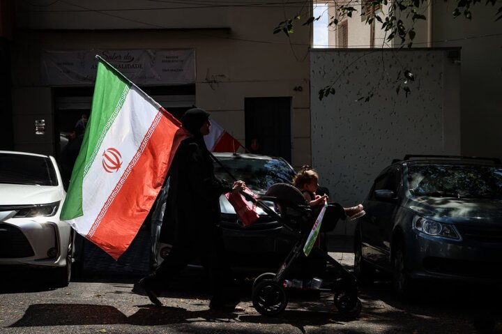 برپایی نمایشگاه عکس شهدای مدرسه میناب در بزرگ‌ترین شهر برزیل