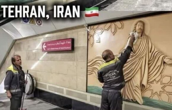 کاربر آمریکایی: ما کشور اشتباهی را بمباران می‌کنیم!